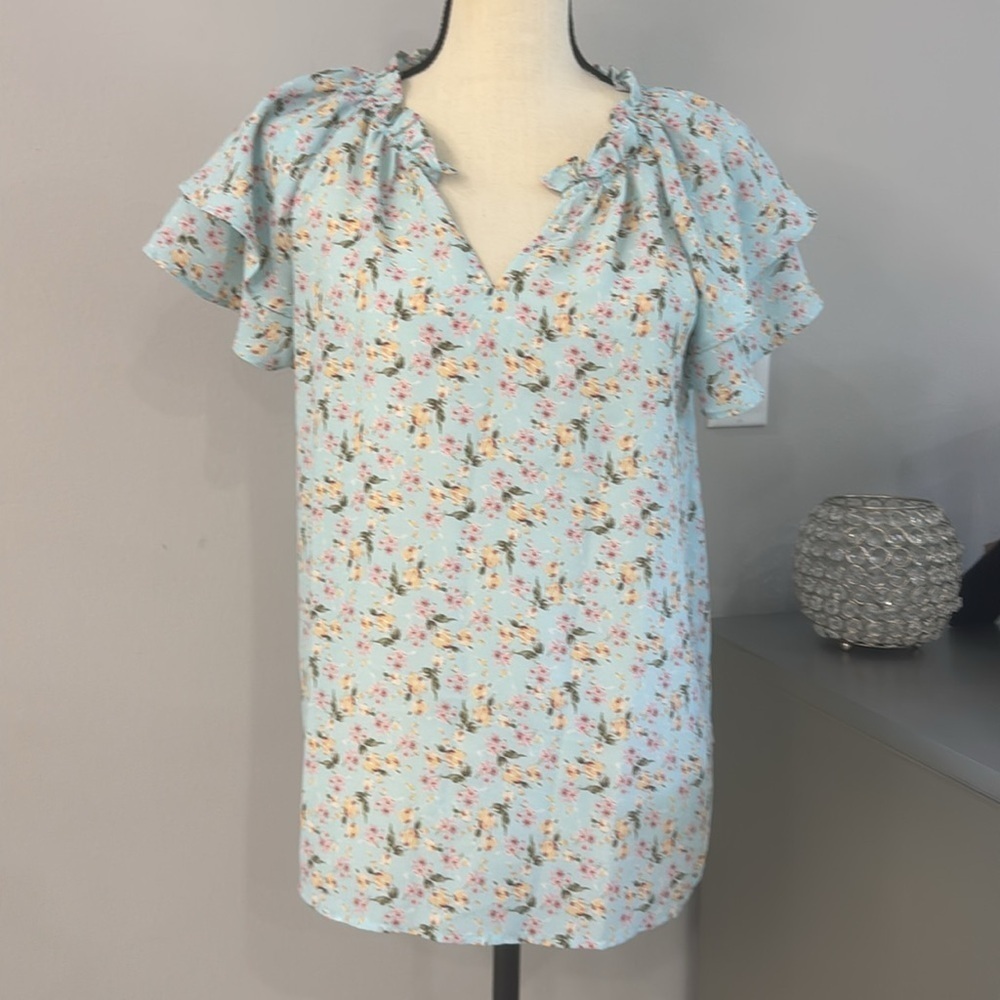 Anthropologie Pleione Blue Floral Ruffle Sleeve Blouse.  Sz S